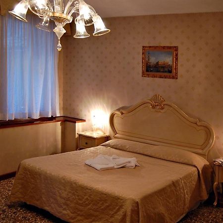 Casa Arte Hotel Венеция Екстериор снимка