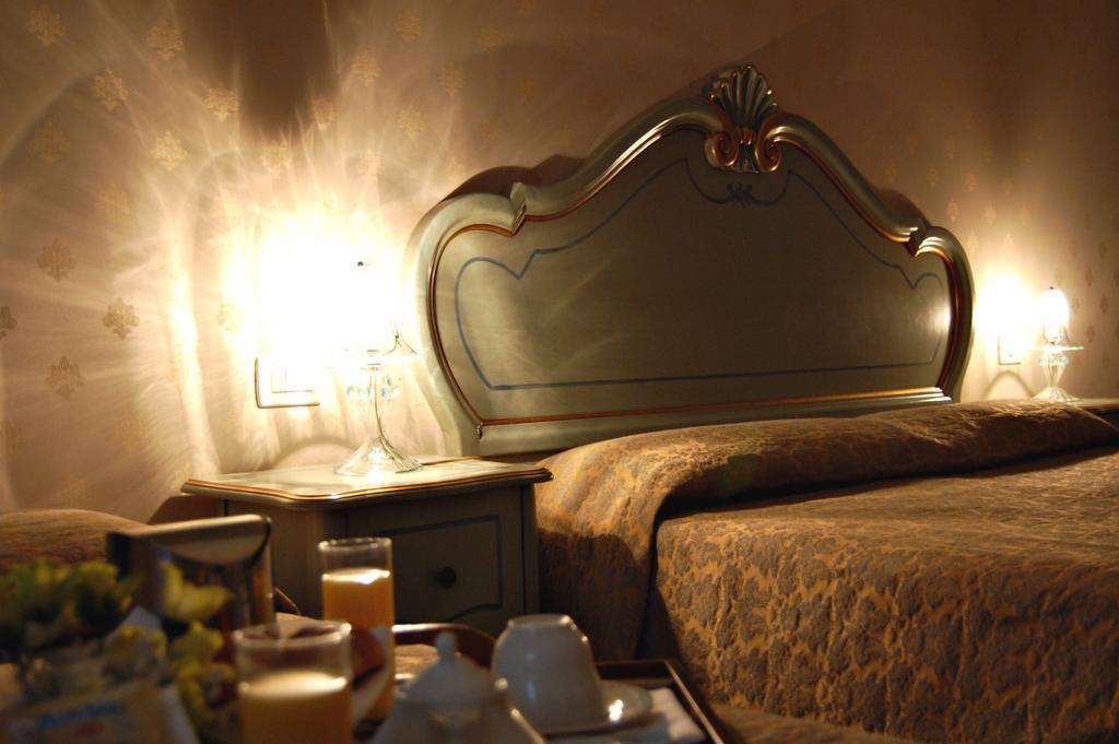 Casa Arte Hotel Венеция Стая снимка