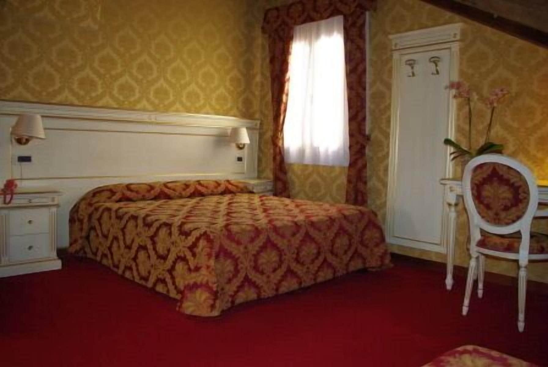 Casa Arte Hotel Венеция Екстериор снимка