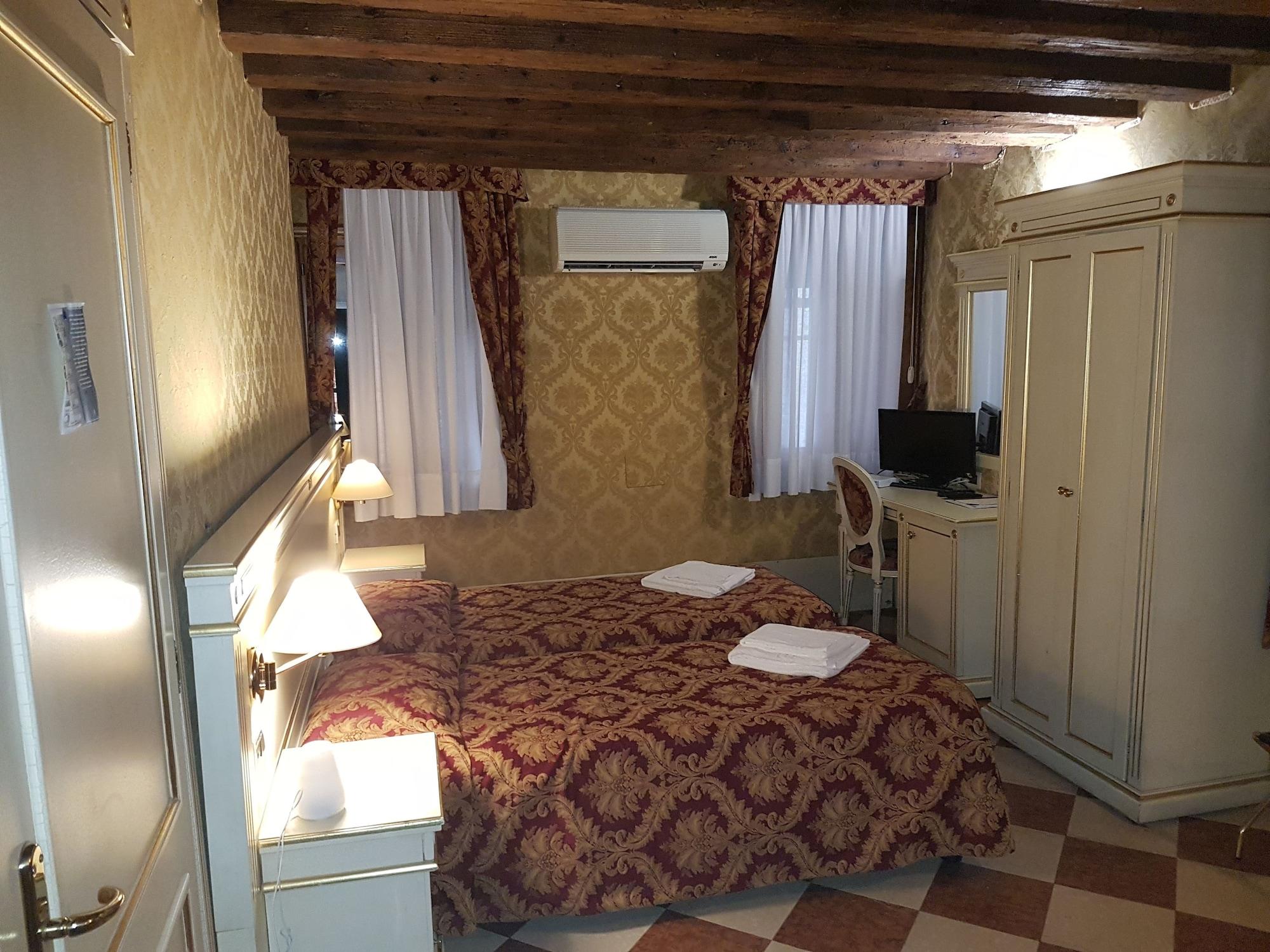 Casa Arte Hotel Венеция Екстериор снимка