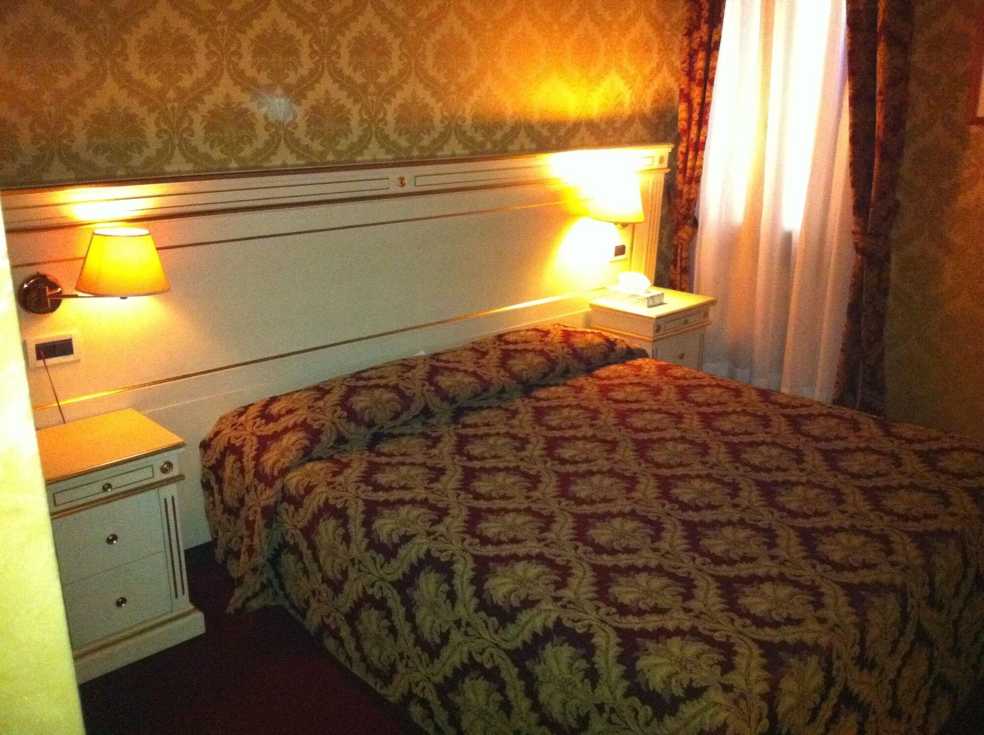 Casa Arte Hotel Венеция Екстериор снимка