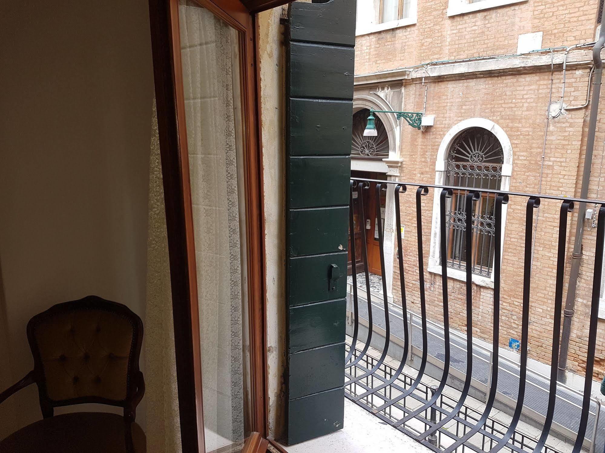 Casa Arte Hotel Венеция Екстериор снимка